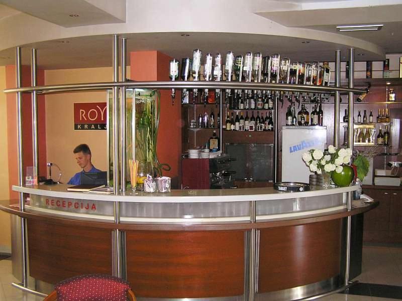 קראלג'בו Hotel Royal מראה חיצוני תמונה